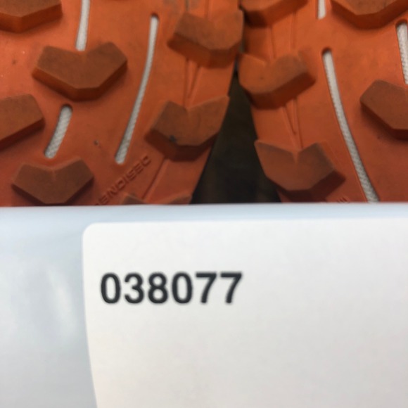 Brooks Cascadia 16 Trail Running Shoes Men Size 9 D Medium Gray Orange Blue - Picture 8 of 8